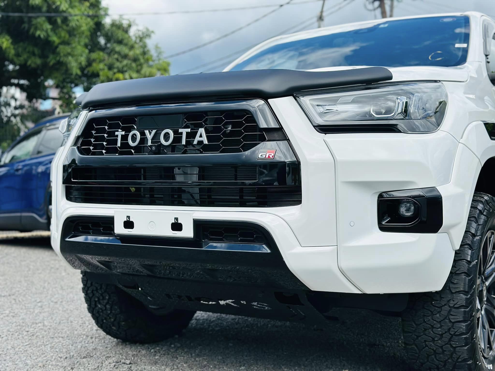 TOYOTA HILUX GR SPORT