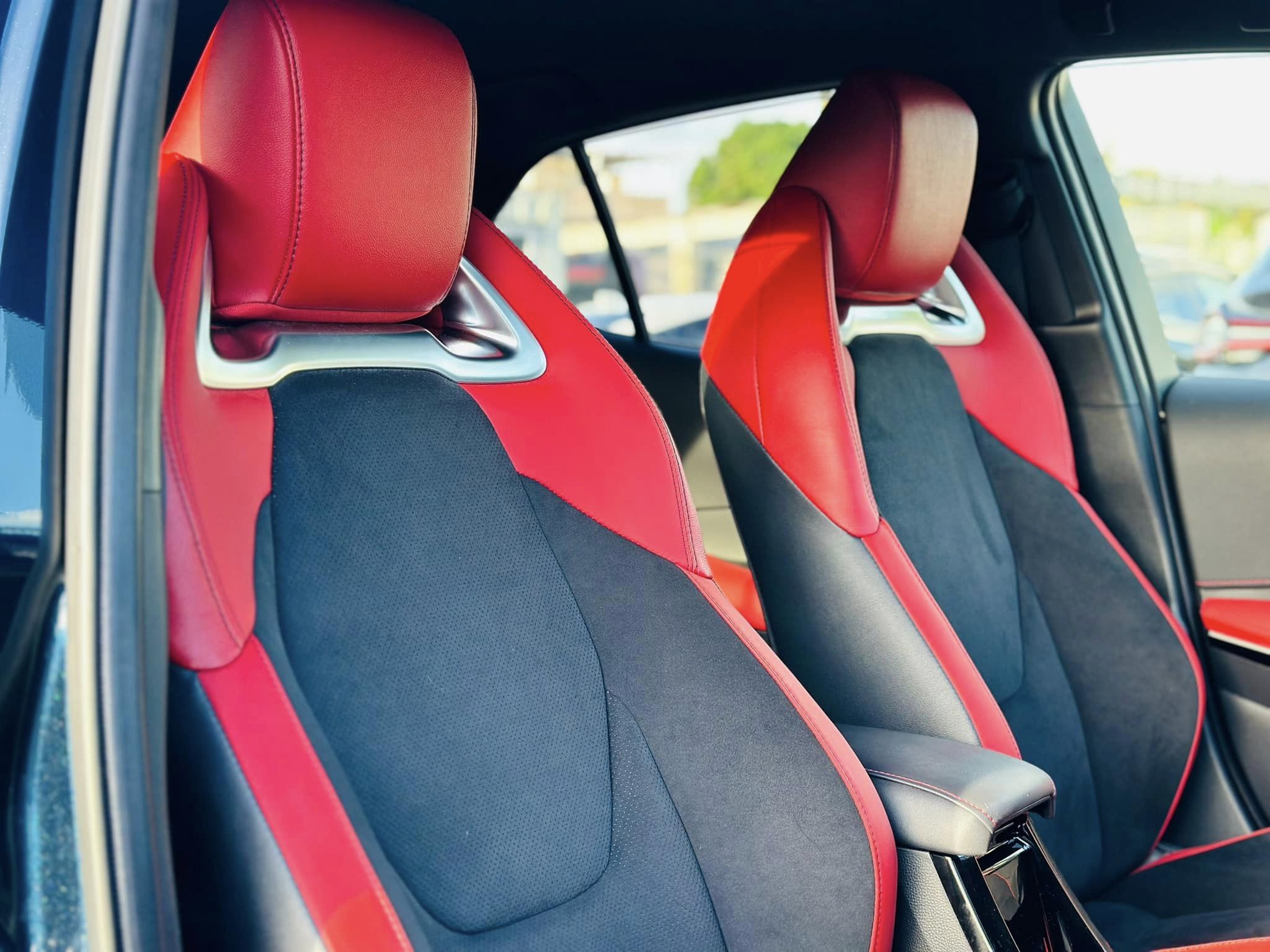 TOYOTA COROLLA SPORT GZ HYBRID