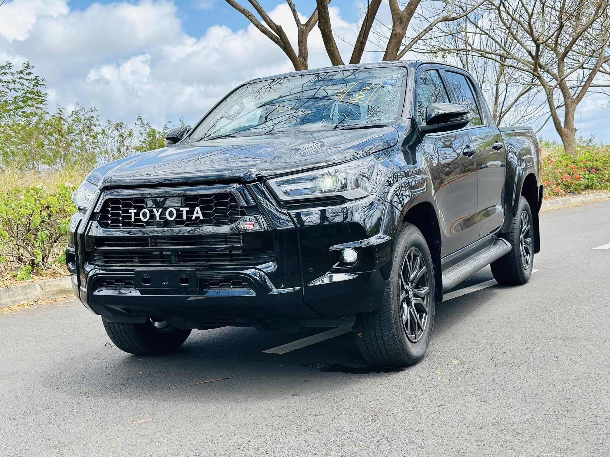 TOYOTA HILUX GR