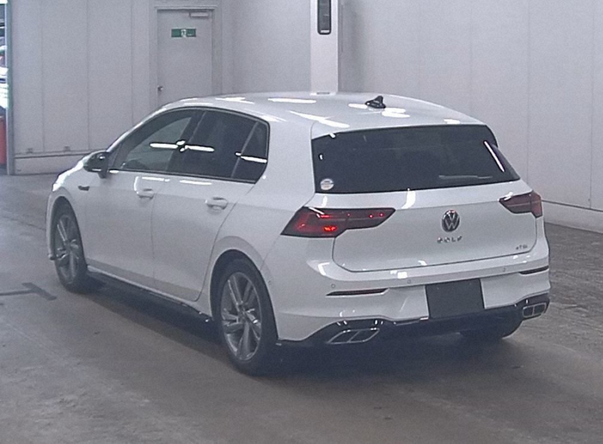 VOLKSWAGEN GOLF eTSI R-Line