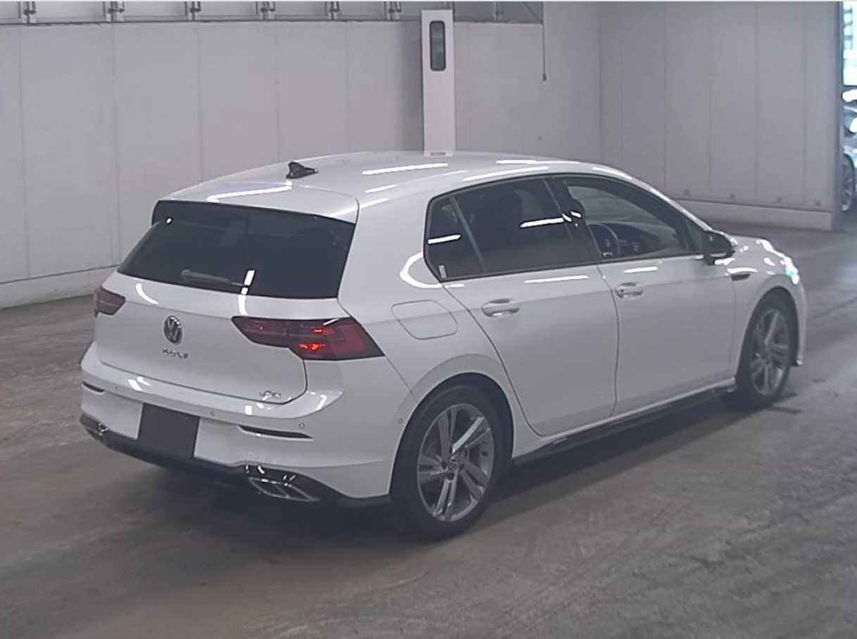 VOLKSWAGEN GOLF eTSI R-Line