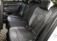 VOLKSWAGEN GOLF eTSI R-Line