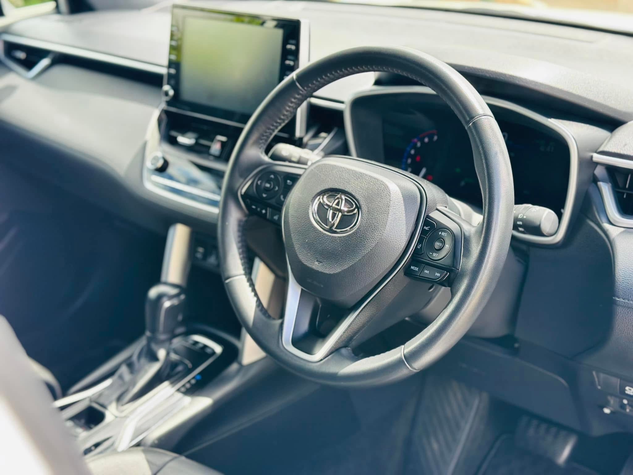 TOYOTA COROLLA CROSS HYBRID Z FULL OPTION