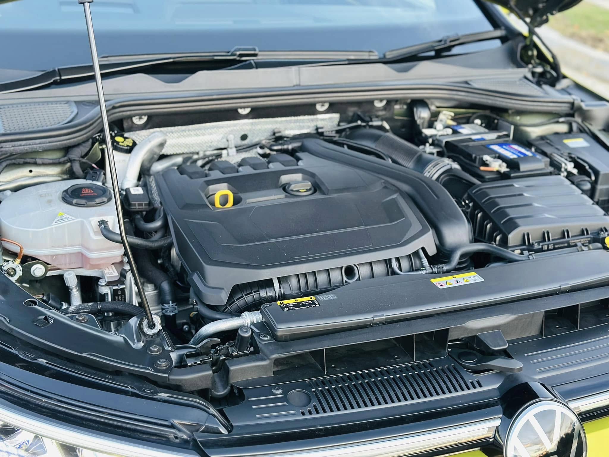 VOLKSWAGEN GOLF ETSI R Line