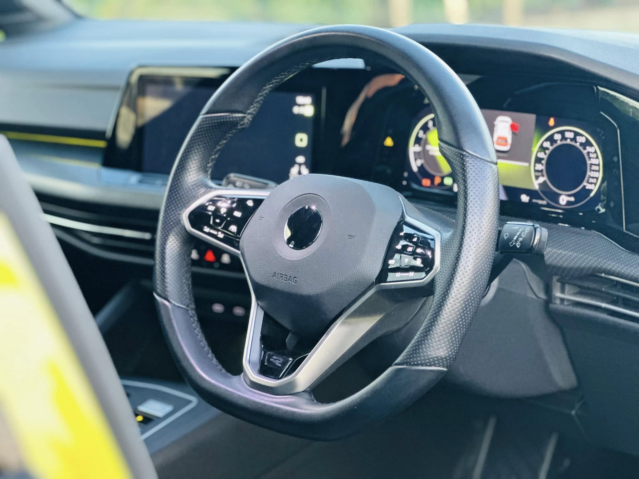 VOLKSWAGEN GOLF ETSI R Line