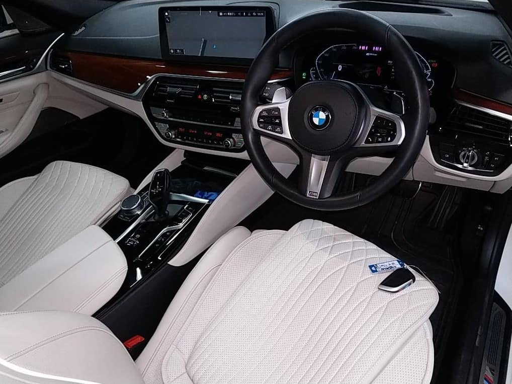 BMW 530e M SPORT  Plug in hybrid