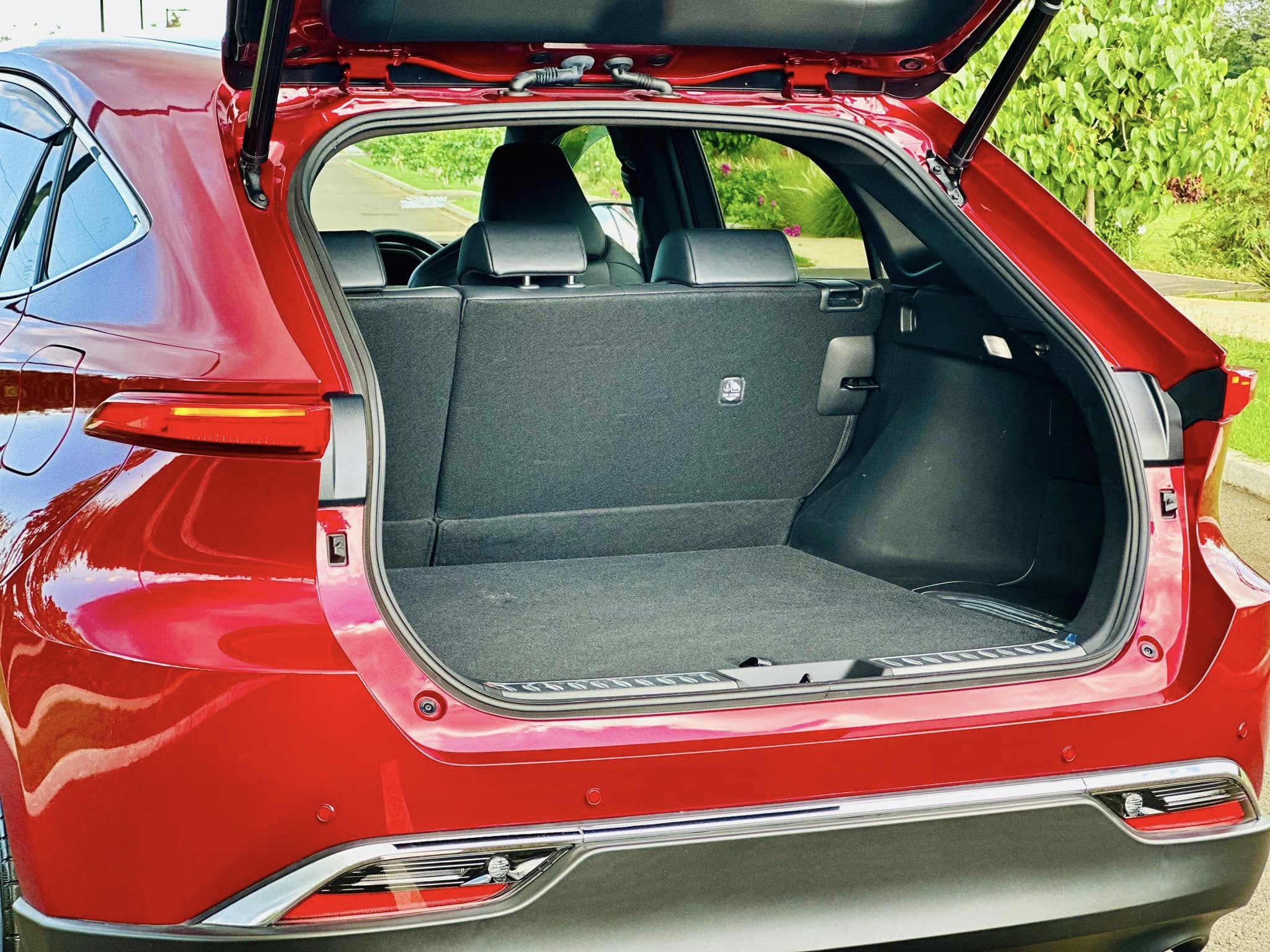 TOYOTA HARRIER Z LEATHER PACKAGE