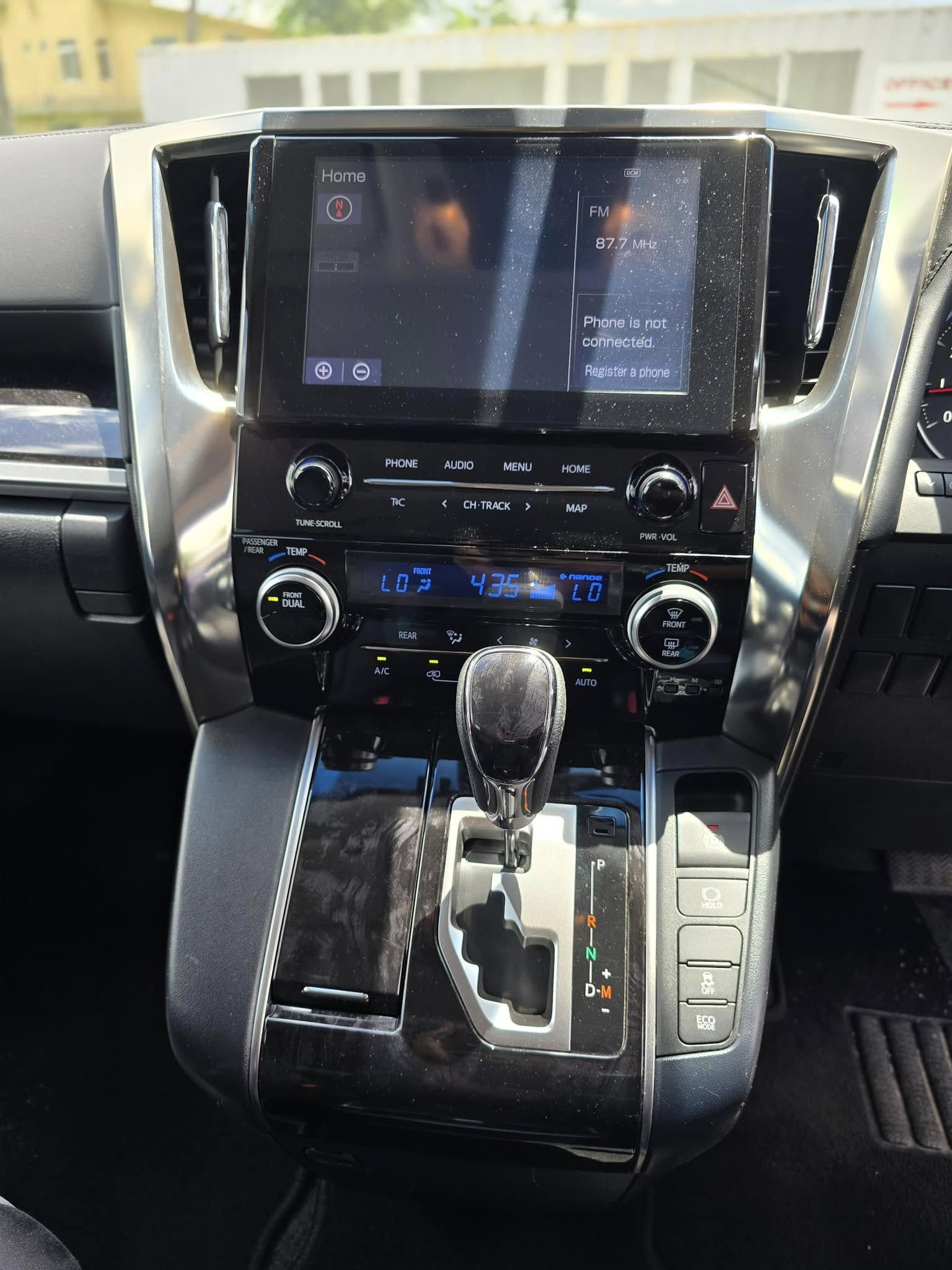 TOYOTA ALPHARD (TAXI)