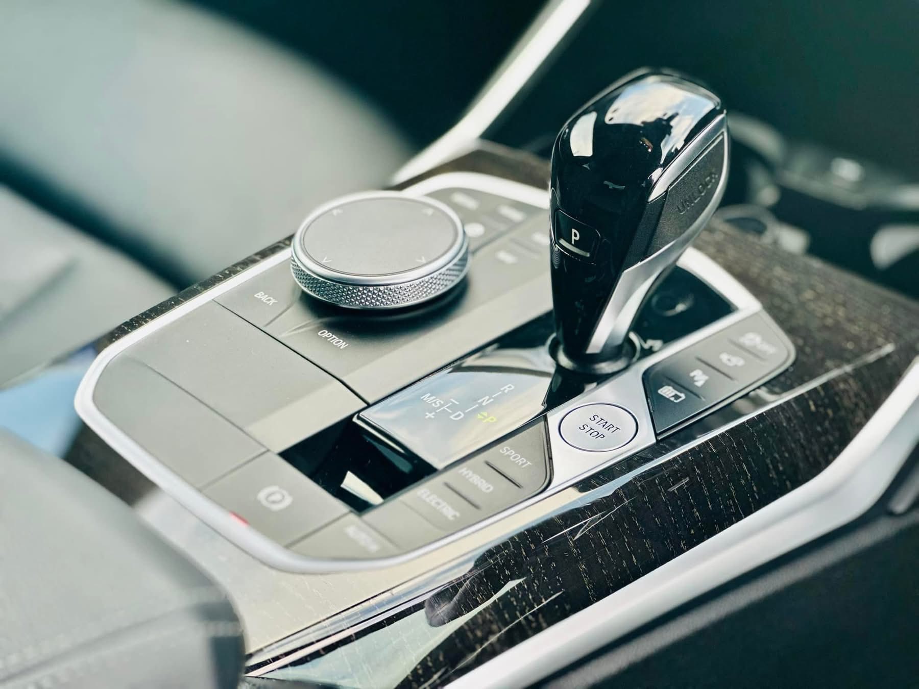 BMW 330e M SPORT
