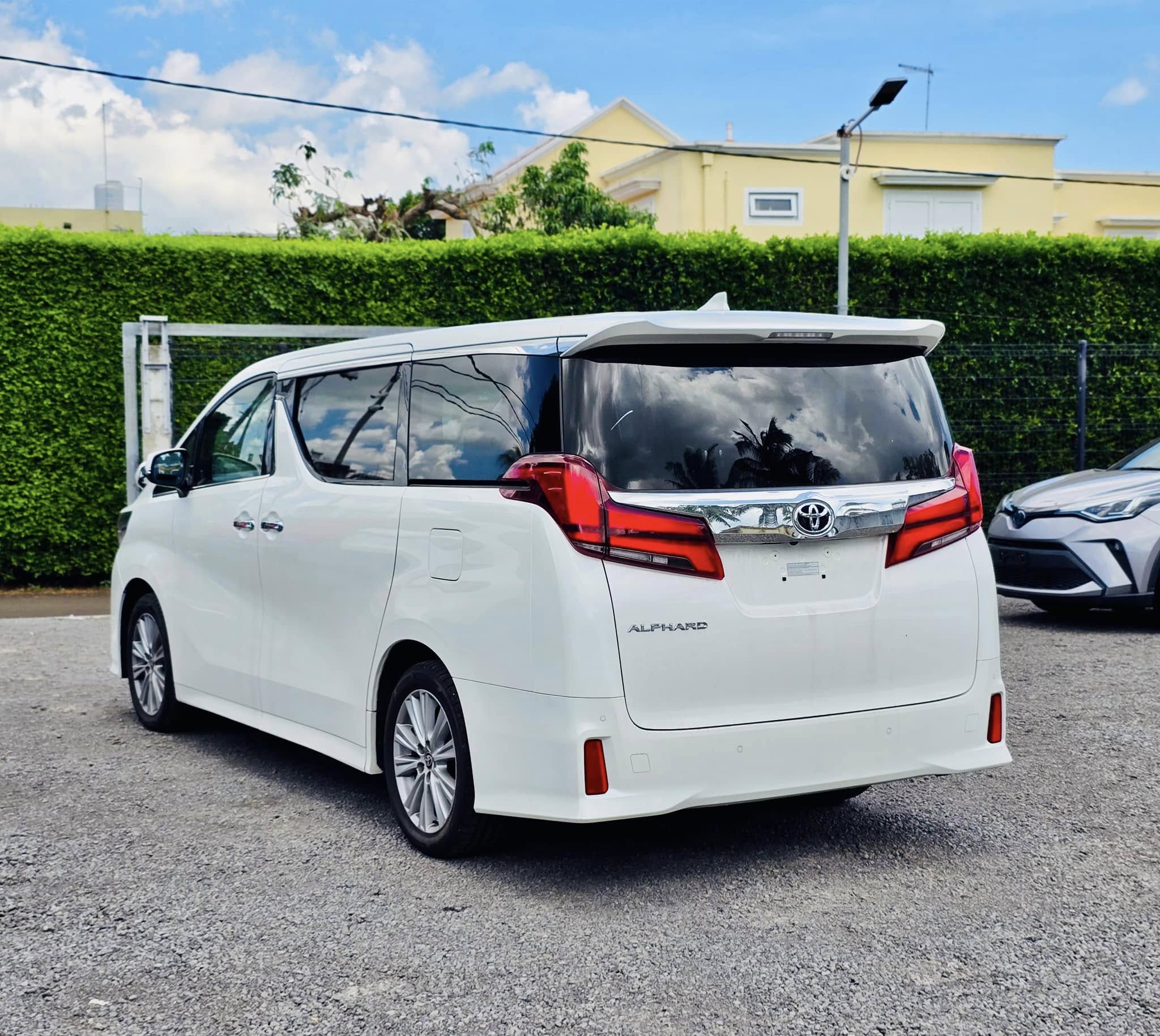 TOYOTA ALPHARD (TAXI)