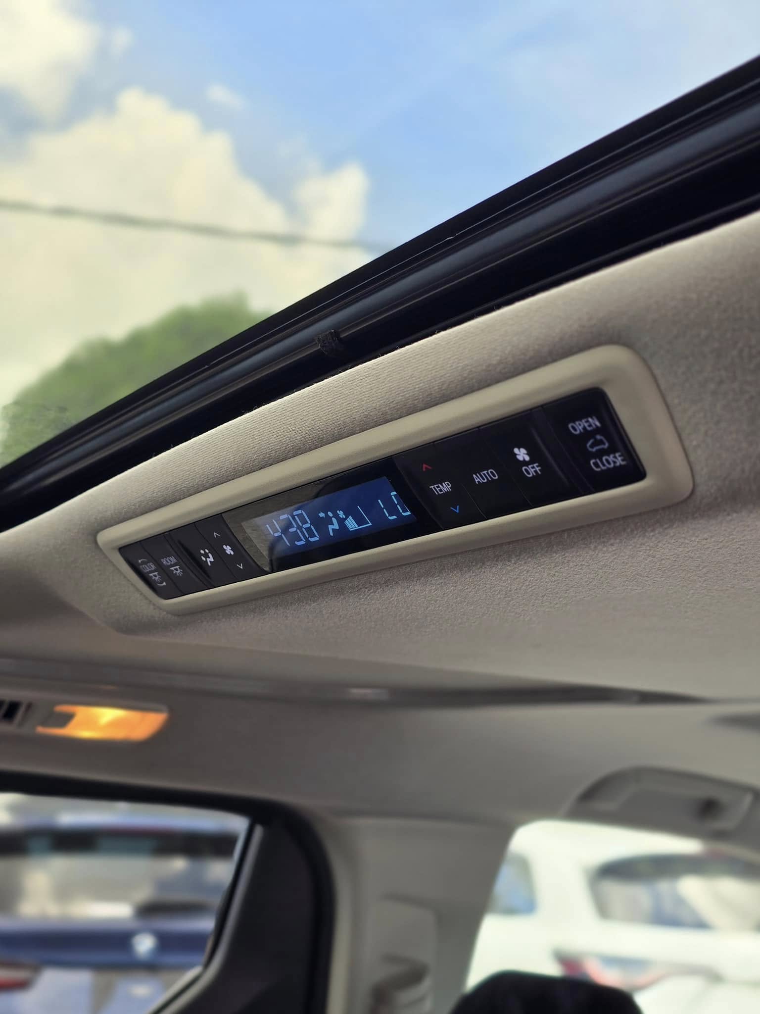 TOYOTA ALPHARD (TAXI)