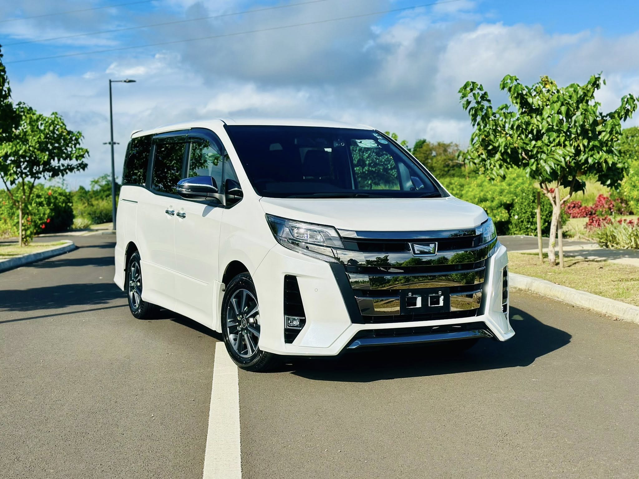 TOYOTA NOAH WXB SI 3 (TAXI)