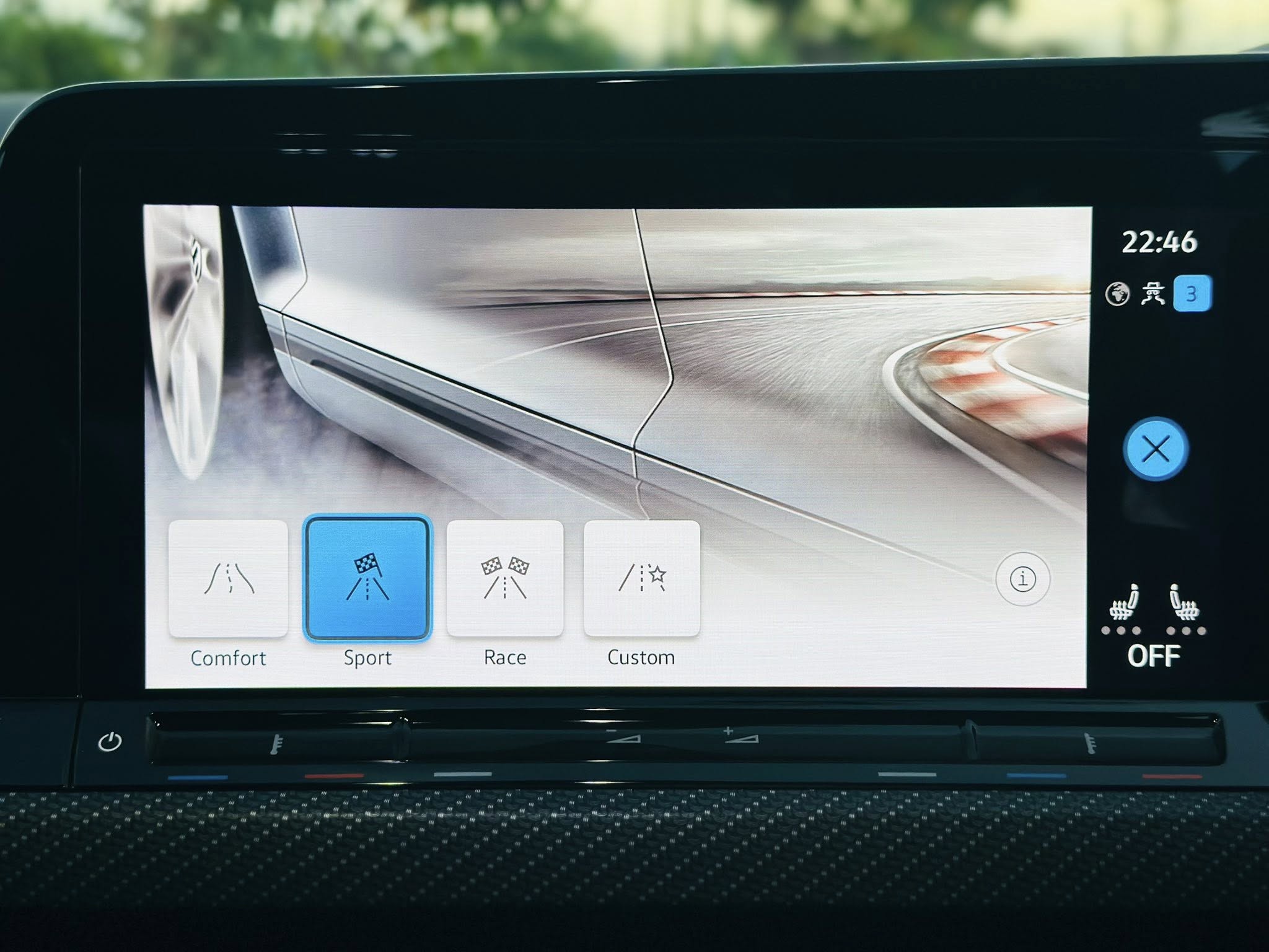 VOLKSWAGEN GOLF R BASE