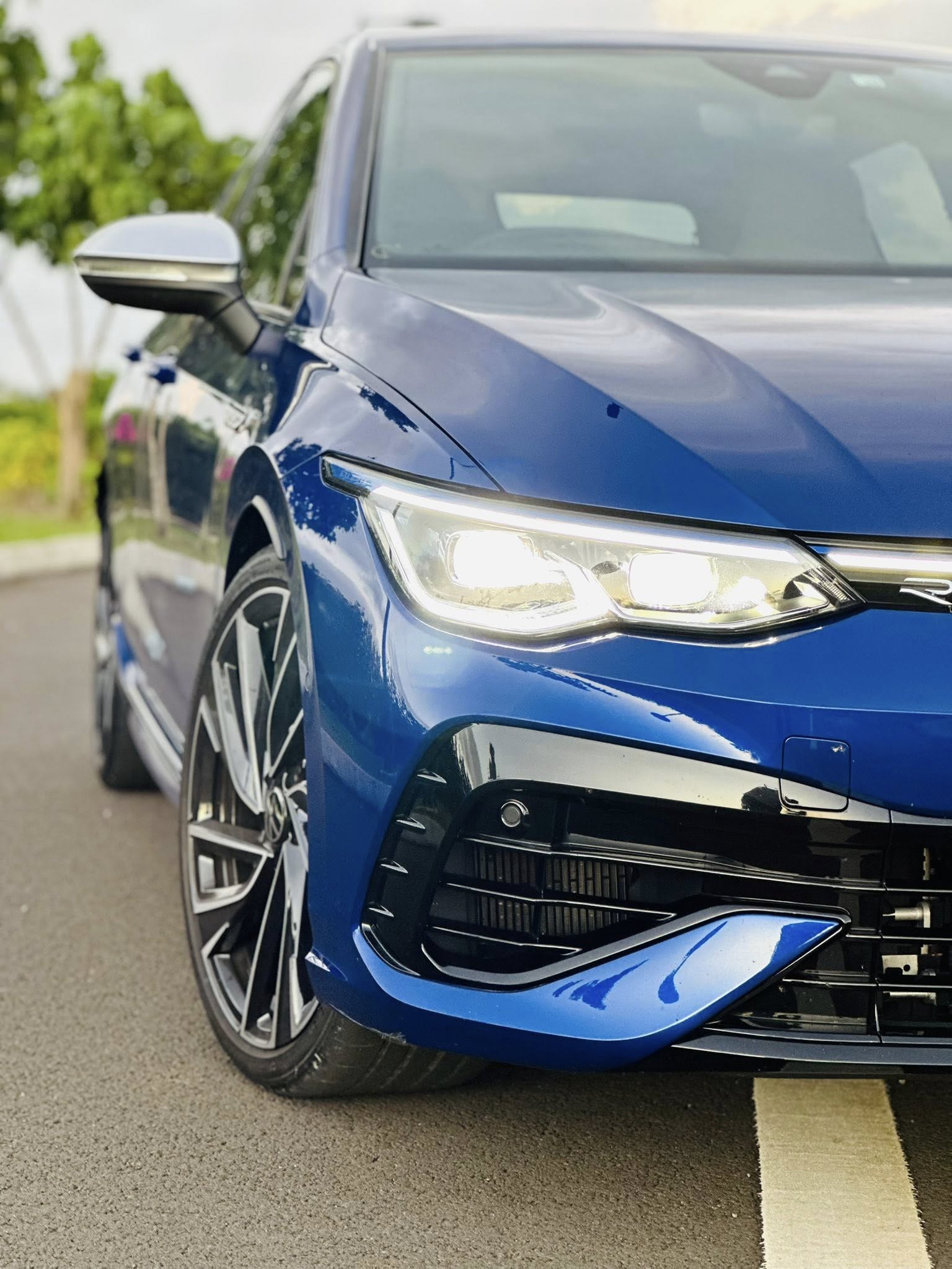 VOLKSWAGEN GOLF R BASE