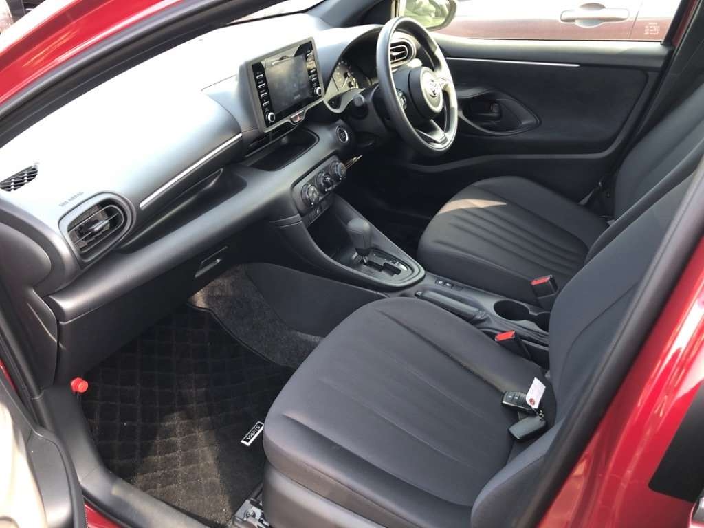 Toyota Yaris X (Petrol)