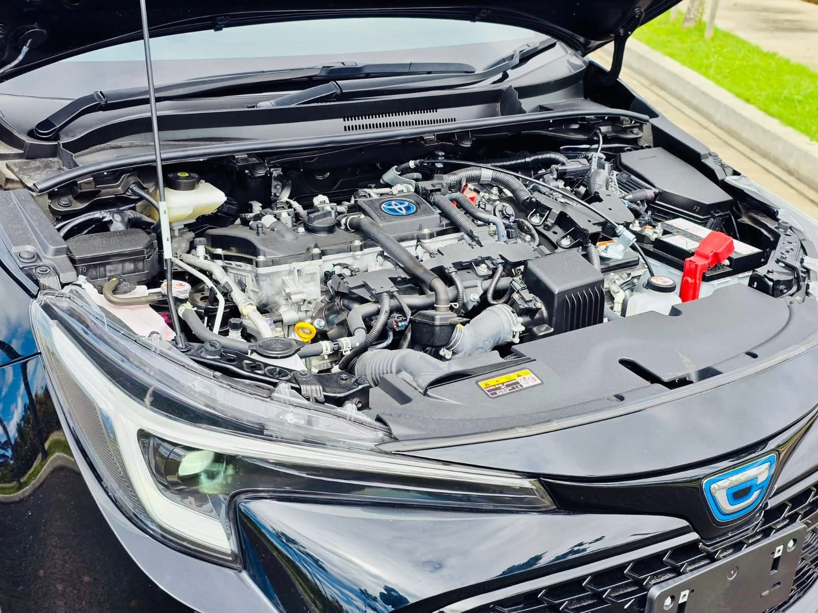 TOYOTA COROLLA SPORT GZ HYBRID