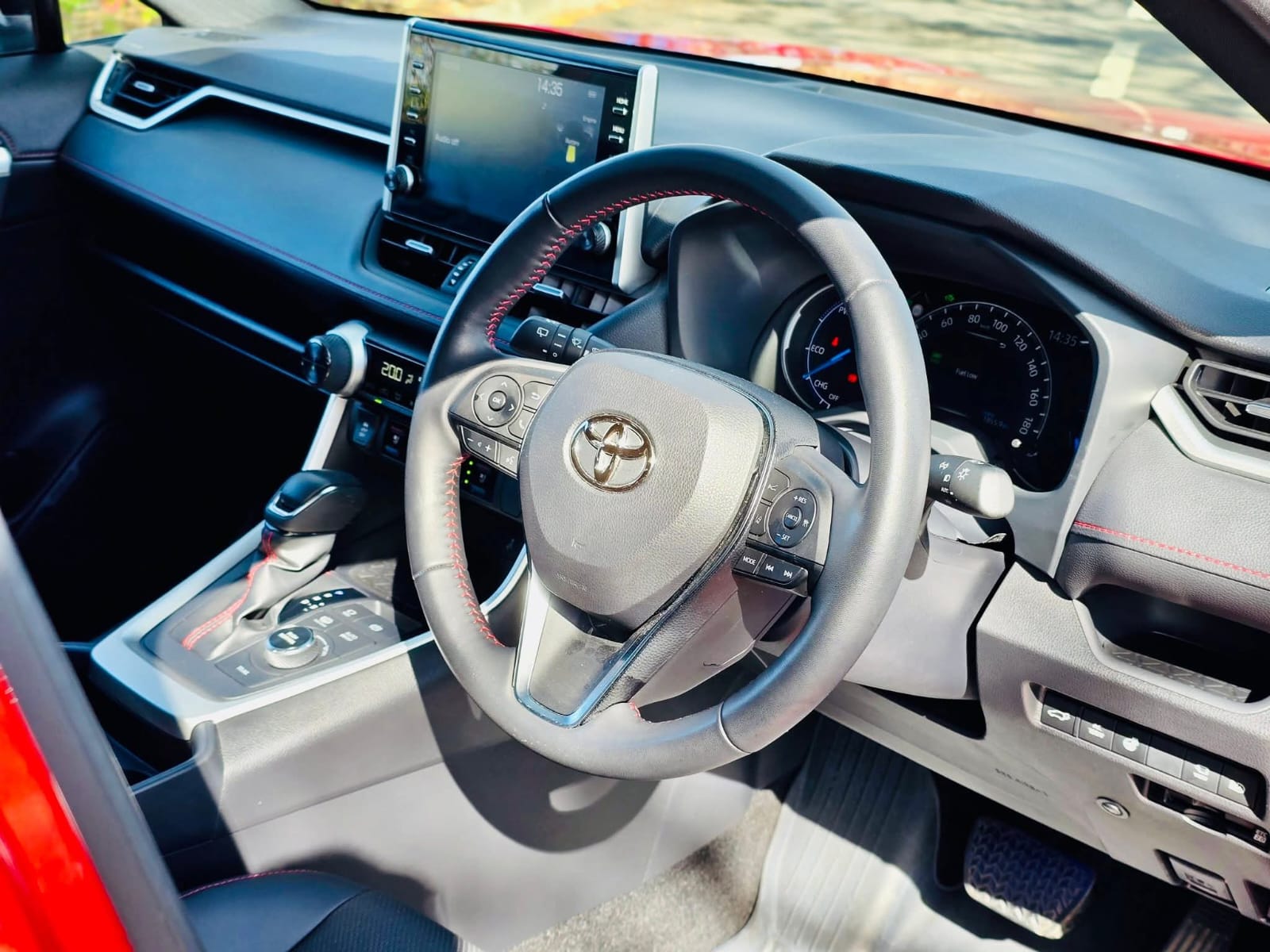 TOYOTA RAV 4 PHEV (Plug in hybrid) (TAXI)