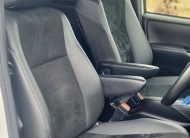 TOYOTA VOXY ZS KIRAMEKI 3 (MODELISTA) TAXI