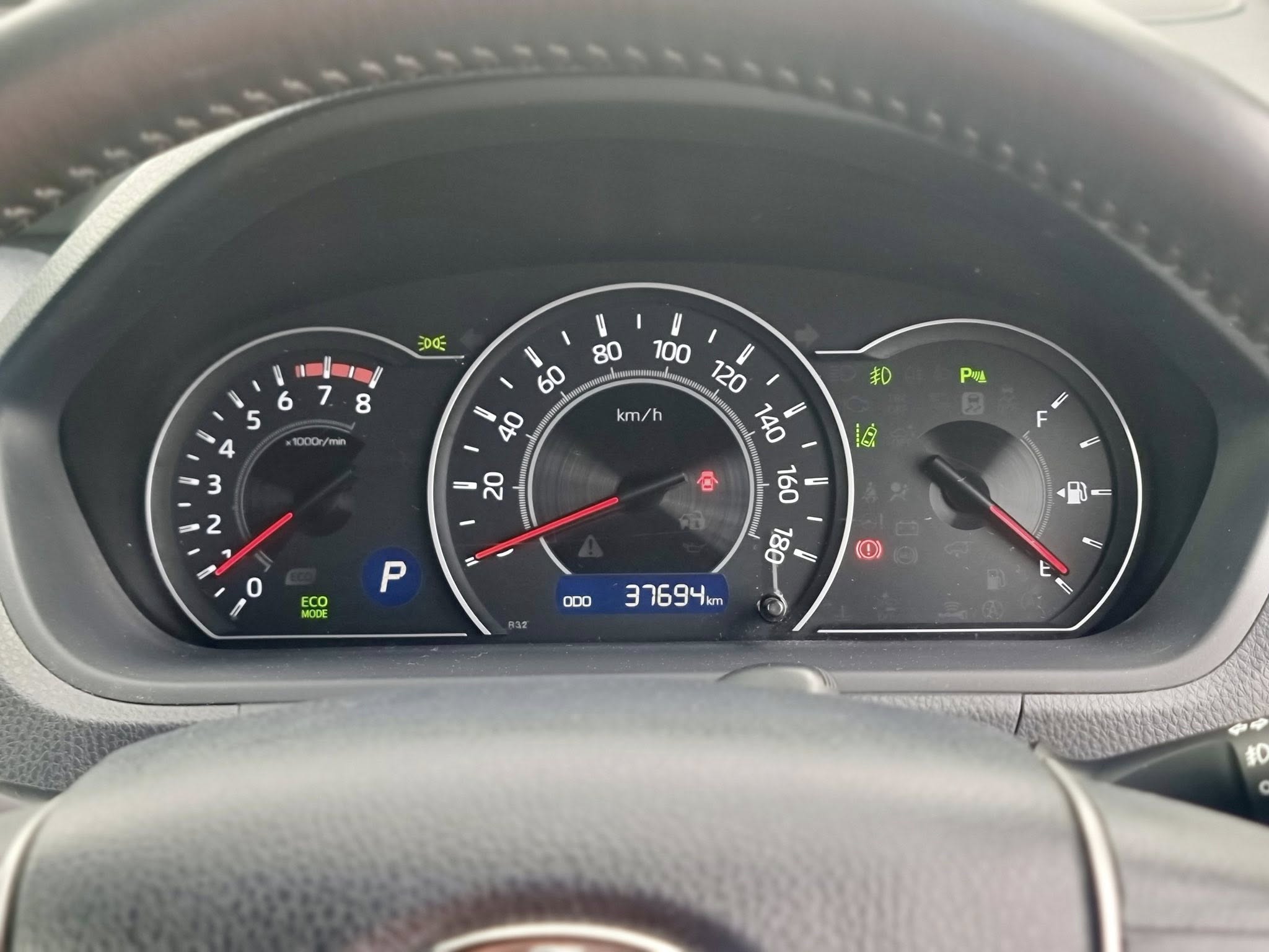 TOYOTA VOXY ZS KIRAMEKI 3 (MODELISTA) TAXI