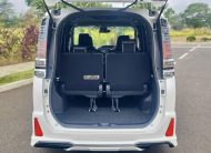 TOYOTA VOXY ZS KIRAMEKI 3 (MODELISTA) TAXI