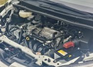 TOYOTA VOXY ZS KIRAMEKI 3 (MODELISTA) TAXI