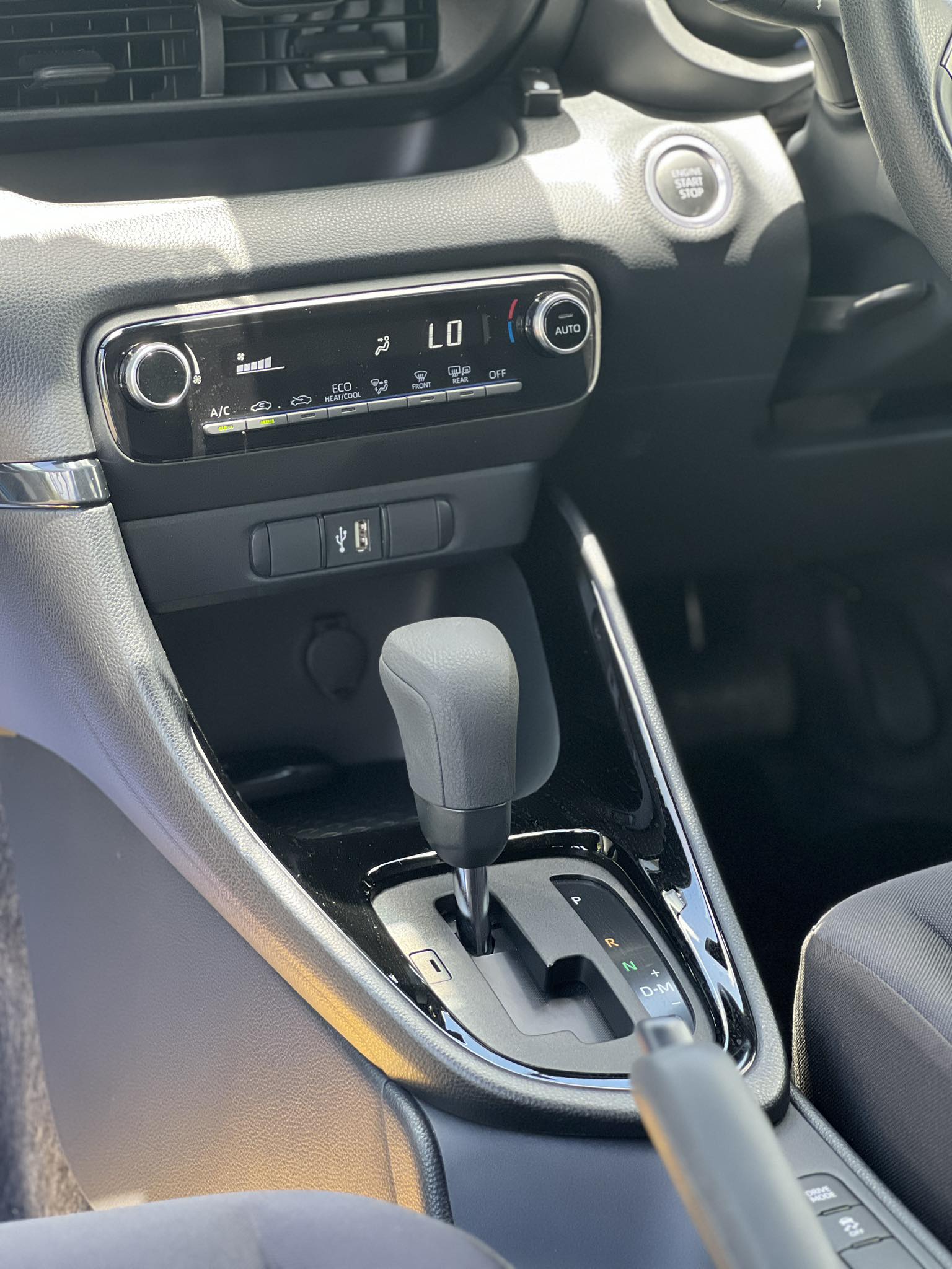 TOYOTA YARIS G (PETROL)