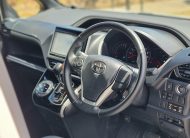 TOYOTA VOXY ZS KIRAMEKI 3 (TAXI)