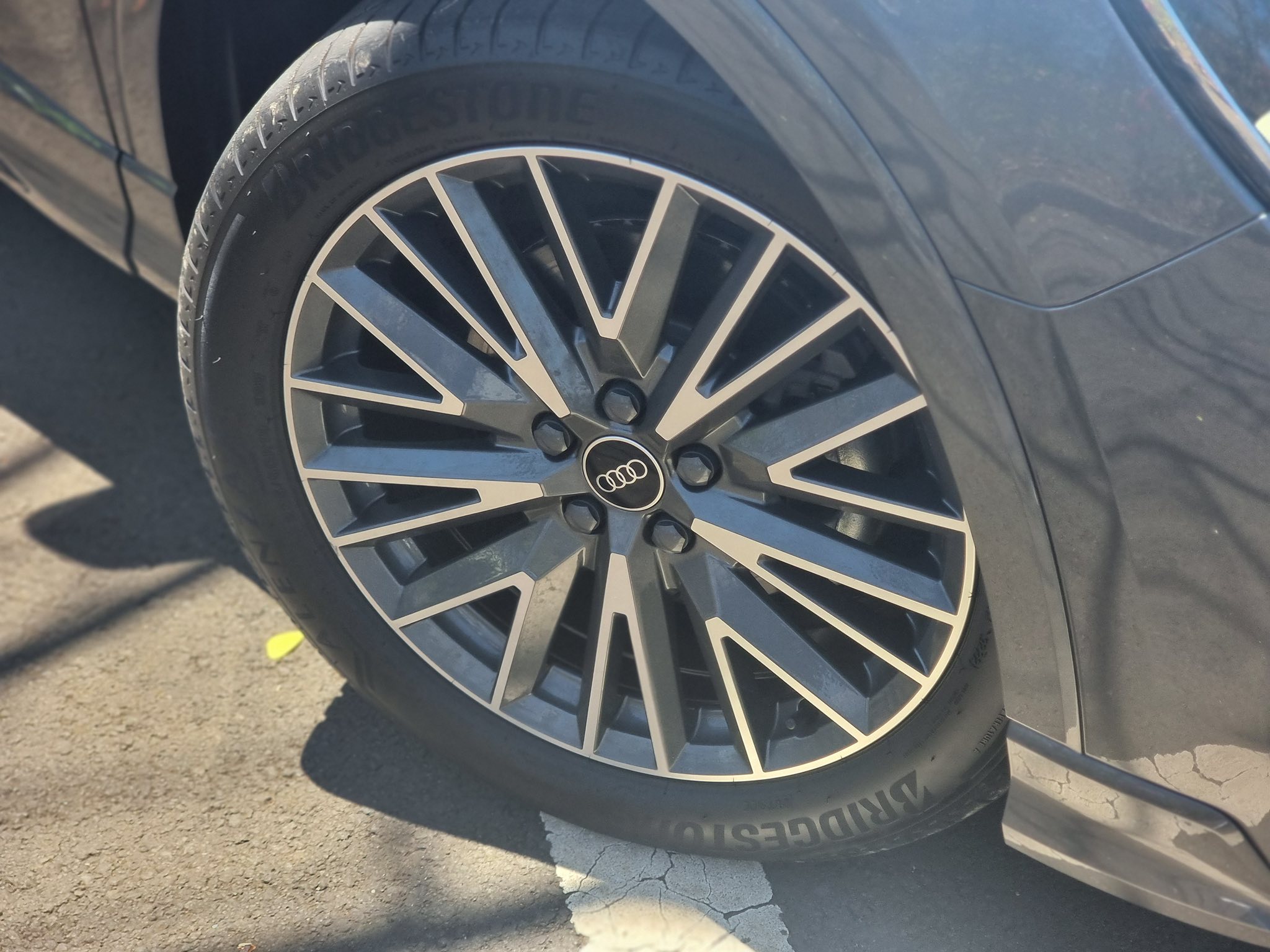 AUDI Q3 35TFSI S-LINE HYBRID