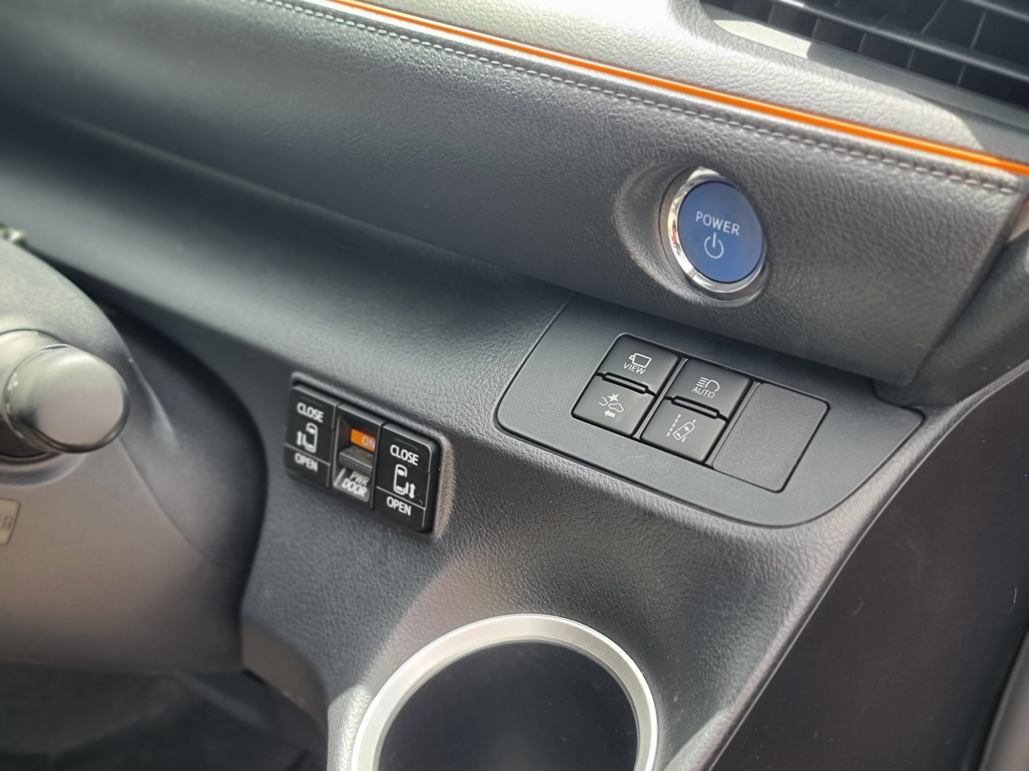 TOYOTA SIENTA G CUERO HYBRID