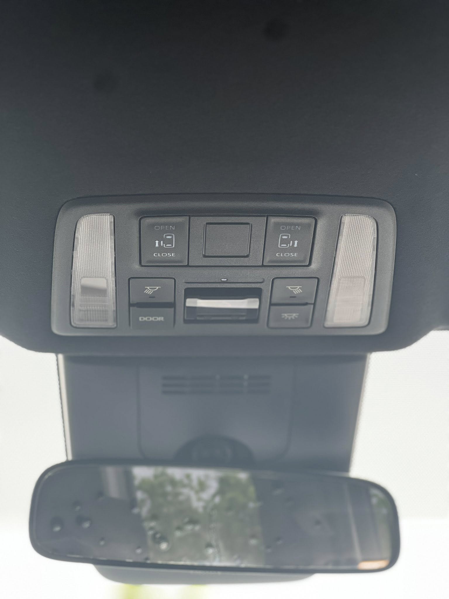 TOYOTA NOAH S-G MODELISTA (TAXI)