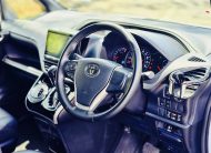 TOYOTA VOXY ZS KIRAMEKI 3 (TAXI)