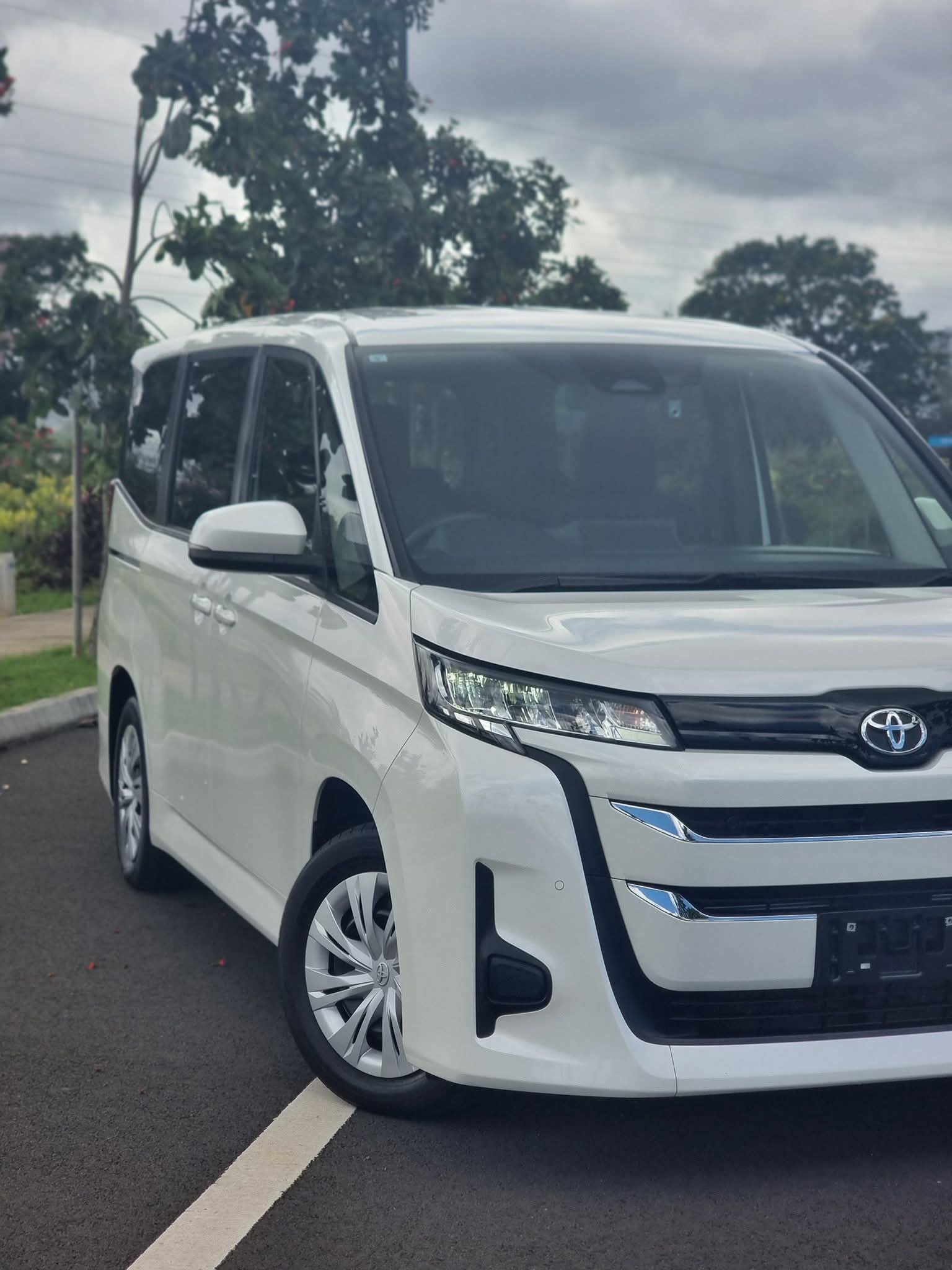 Toyota Noah (TAXI)