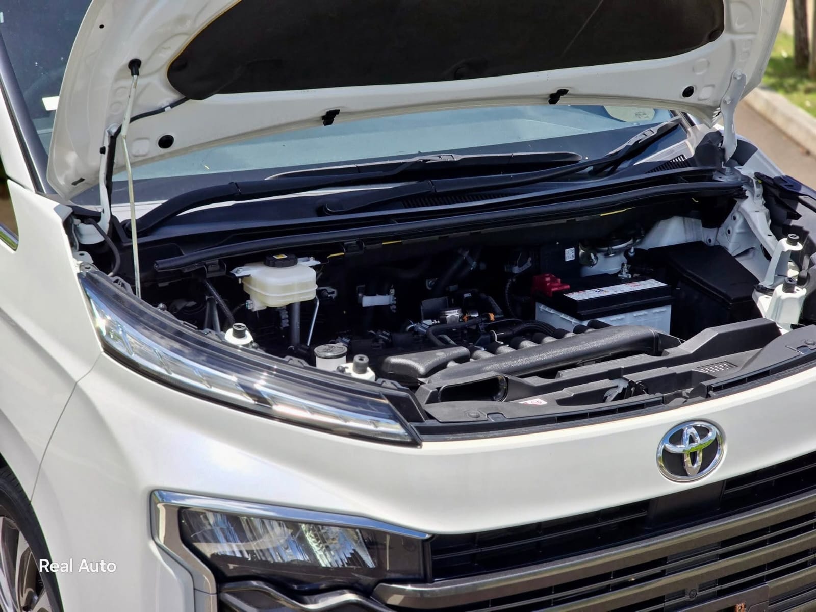 Toyota Voxy SZ (TAXI)