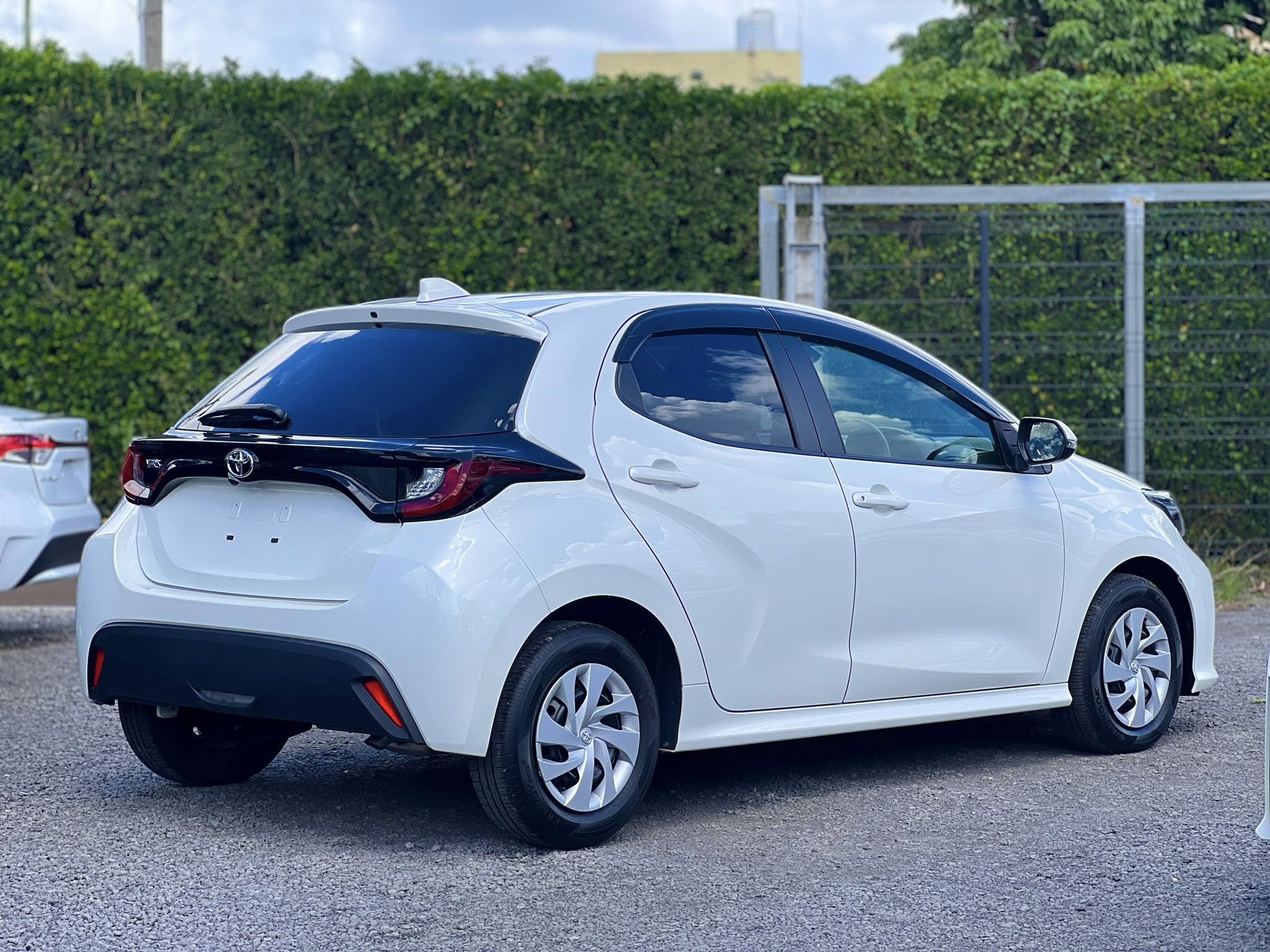 Toyota Yaris (Manual)