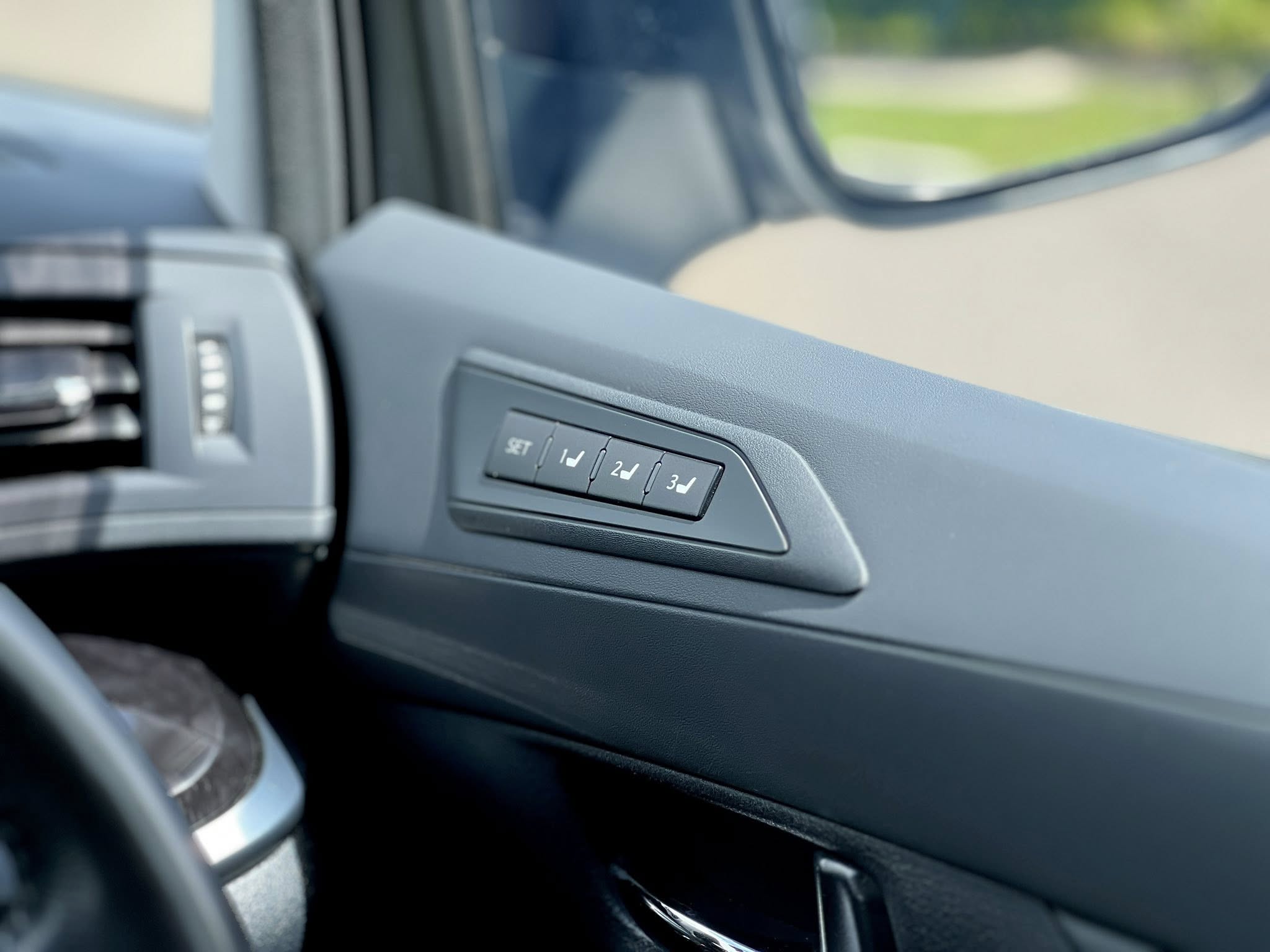 Toyota Alphard SC (TAXI)