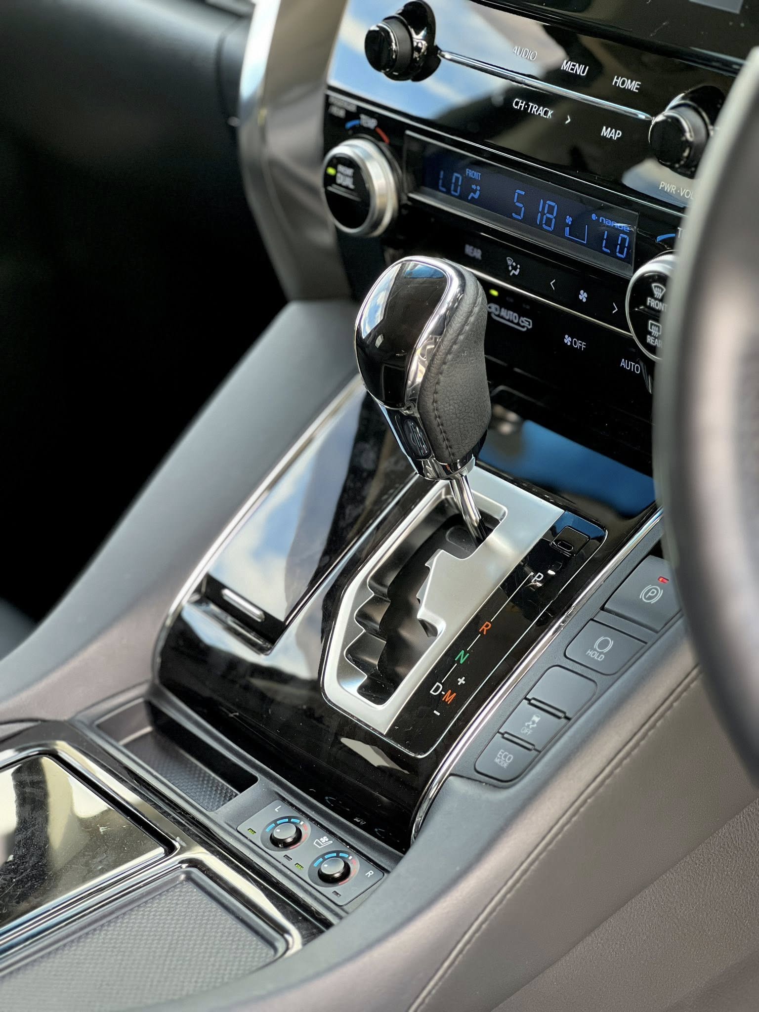 Toyota Alphard SC (TAXI)