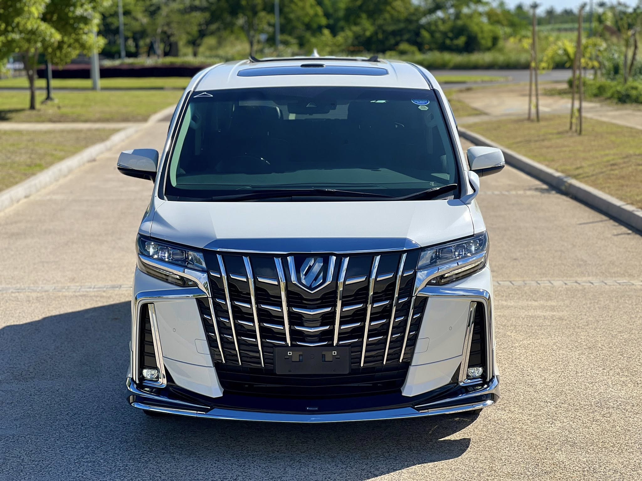 Toyota Alphard SC (Taxi)