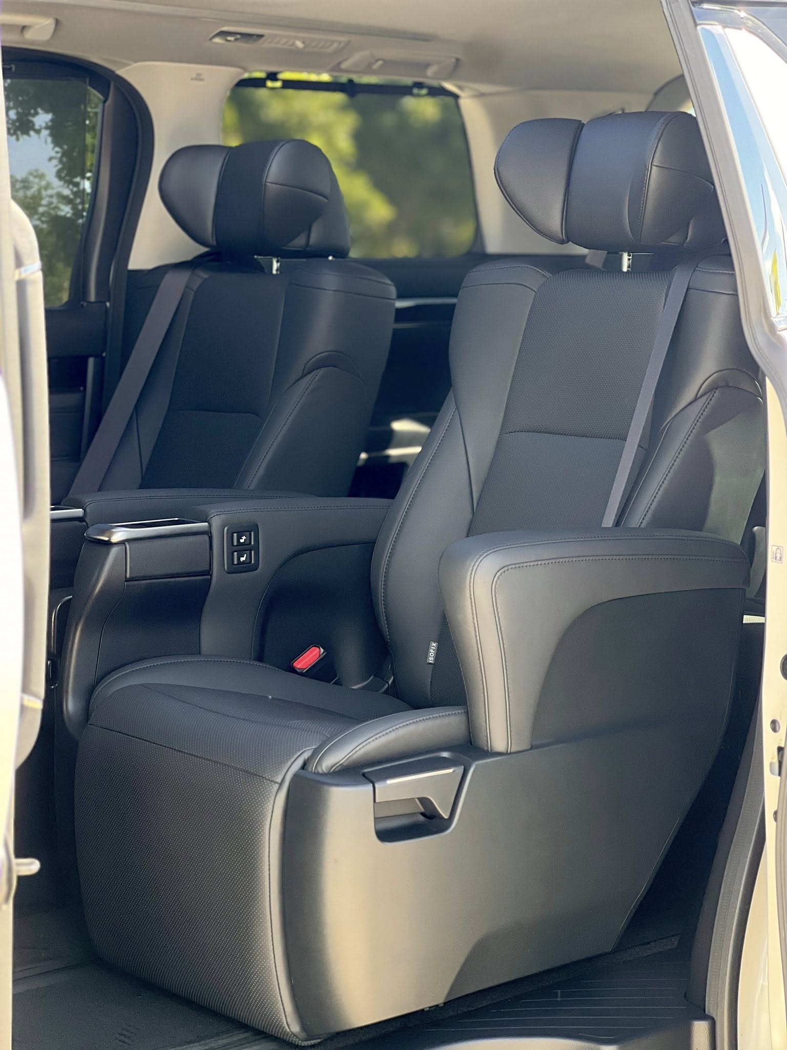 Toyota Alphard SC (Taxi)