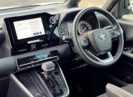 Toyota NOAH S-G (TAXI)