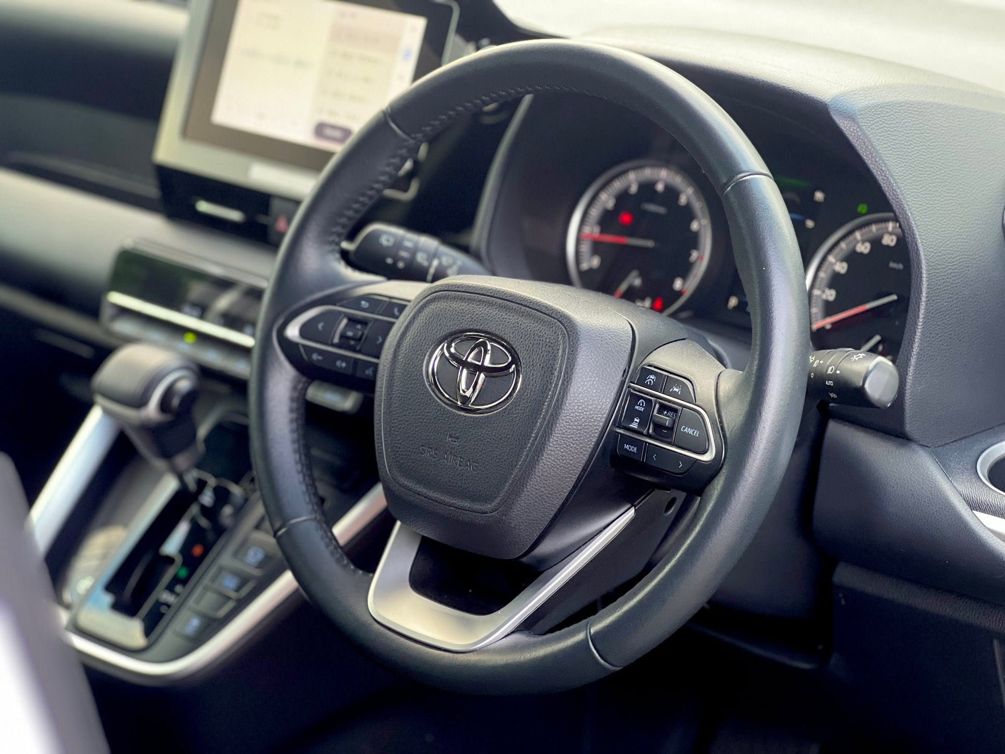 Toyota NOAH S-G (TAXI)