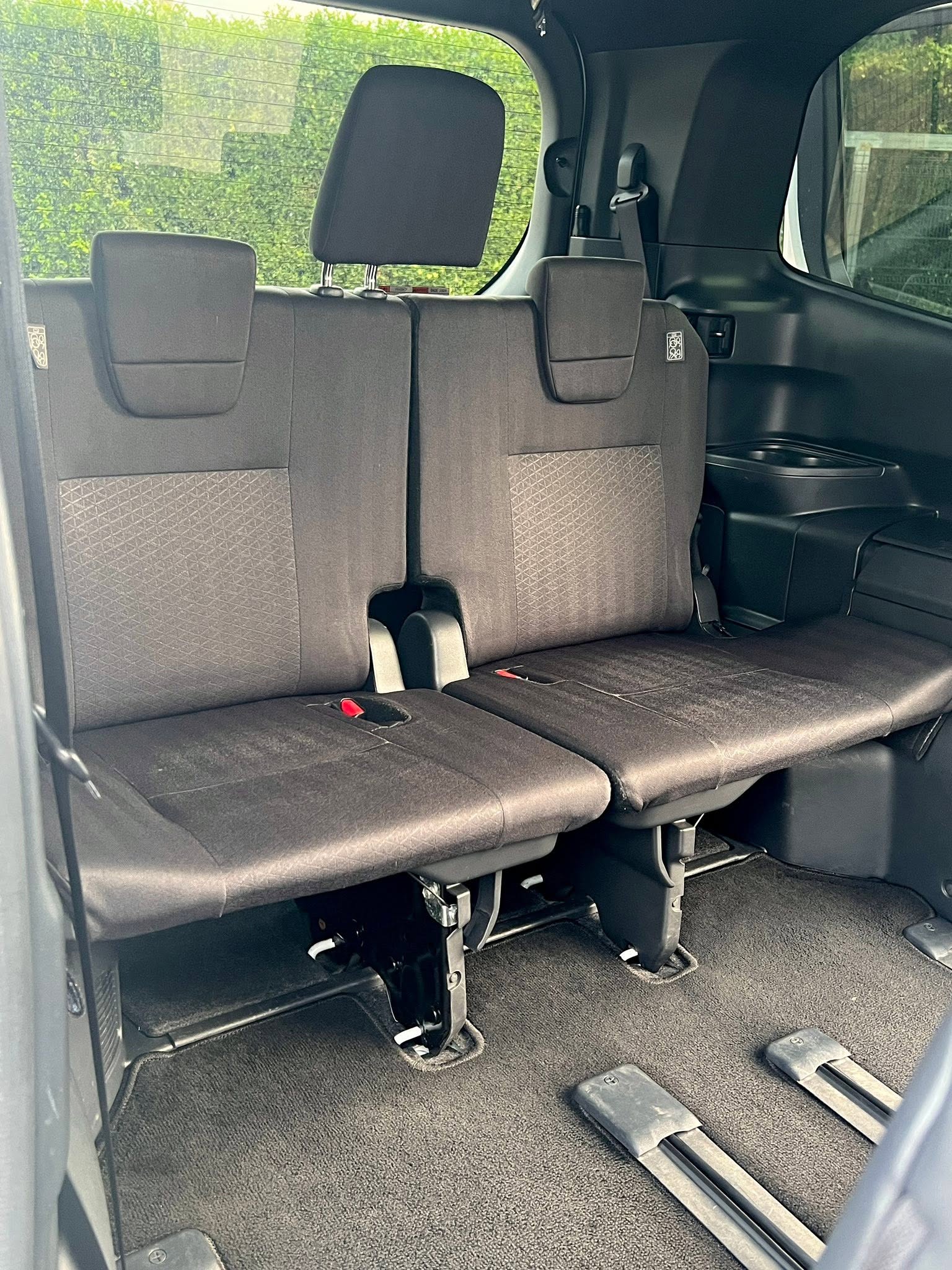 Toyota NOAH S-G (TAXI)