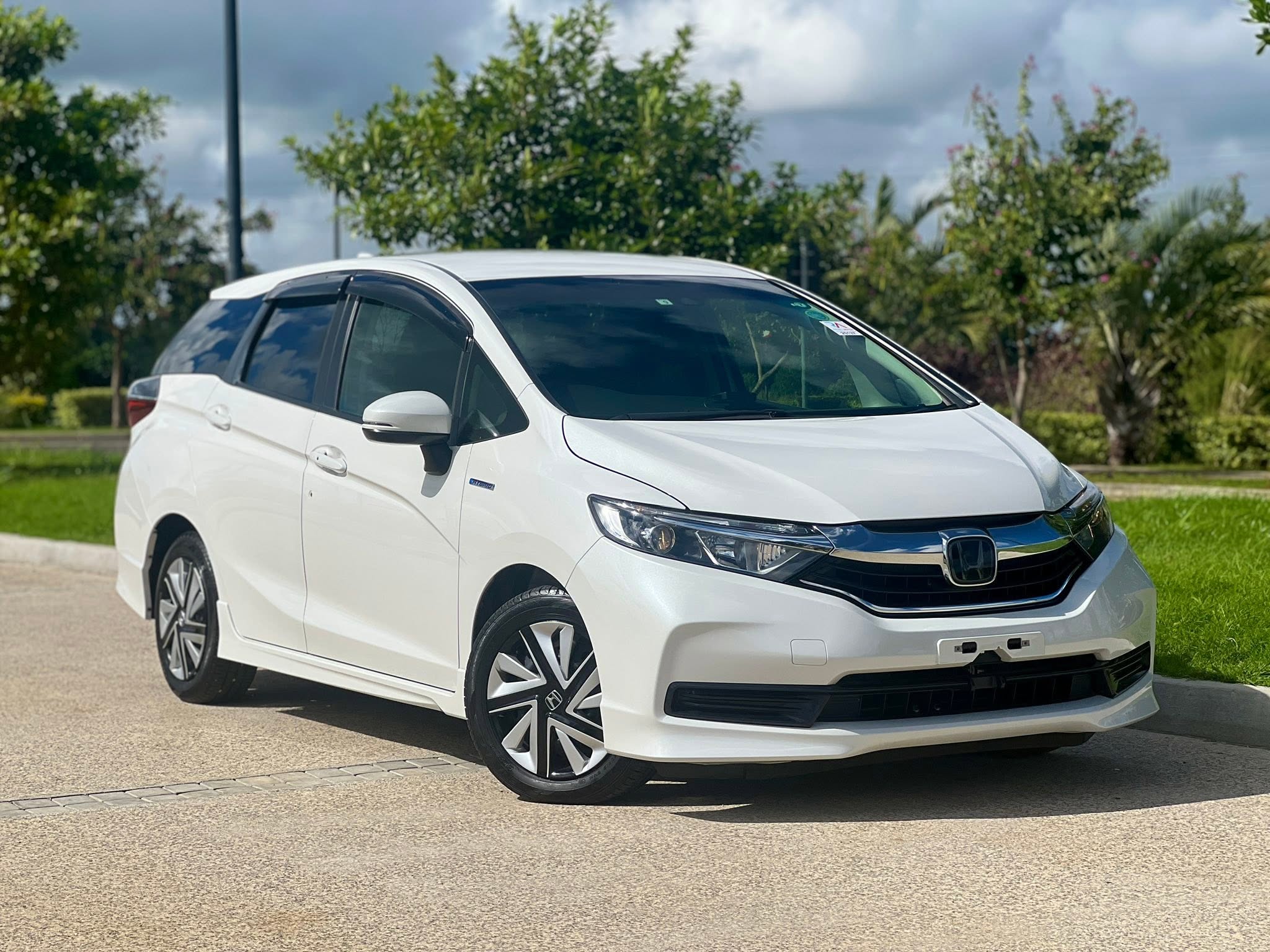 Honda Shuttle (Hybrid)