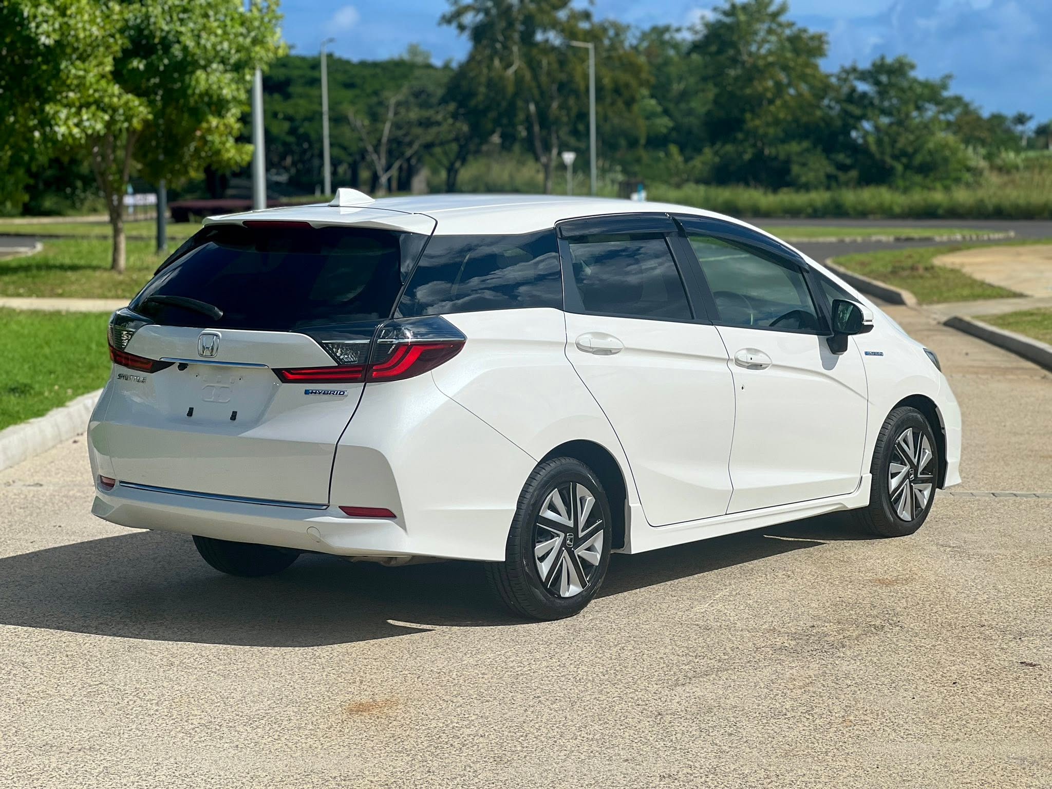 Honda Shuttle (Hybrid)