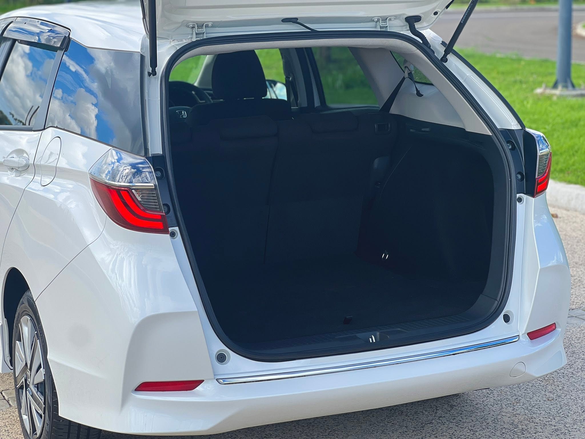Honda Shuttle (Hybrid)