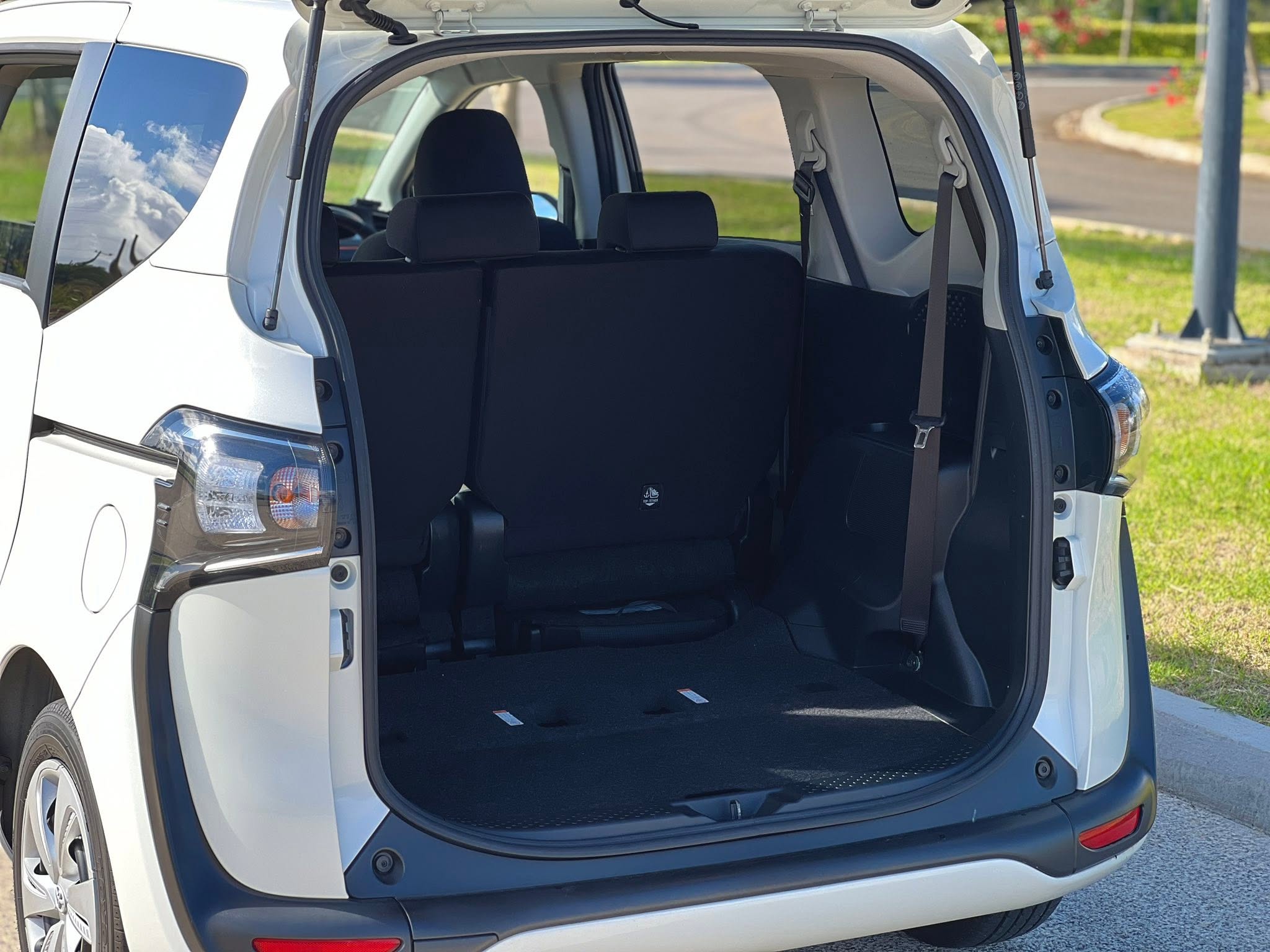 Toyota Sienta G (Taxi)